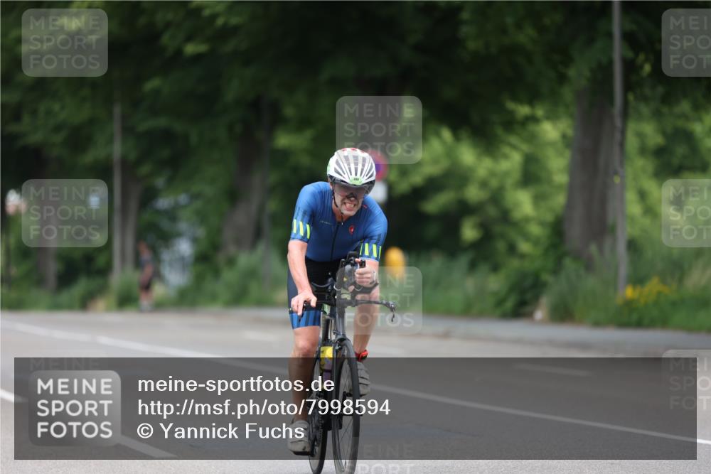 15.06.2025 - 7 Türme Triathlon Yannick Fuchs http://msf.ph/oto/7998594 15.06.2025 12:19:56 Radfahren 208, 309, 414 meine-sportfotos.de