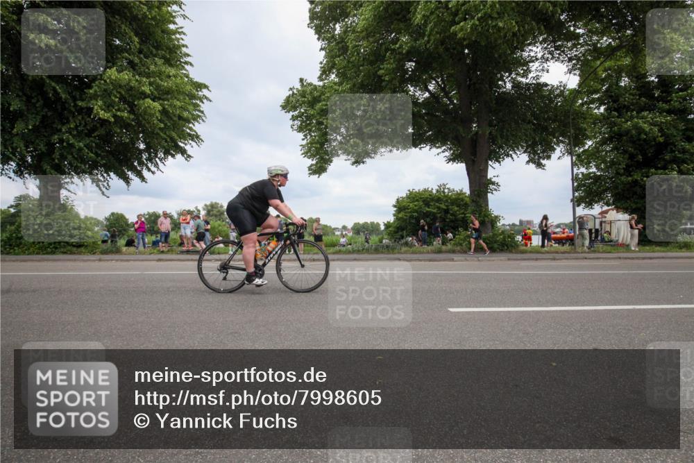 15.06.2025 - 7 Türme Triathlon Yannick Fuchs http://msf.ph/oto/7998605 15.06.2025 13:58:33 Radfahren 714 meine-sportfotos.de