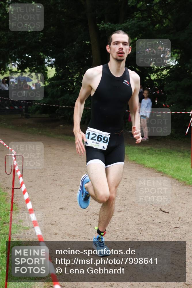 21.06.2025 - 27. Vierlanden-Triathlon Lena Gebhardt http://msf.ph/oto/7998641 15.06.2025 13:57:11 Laufen 202, 1269, 14 meine-sportfotos.de