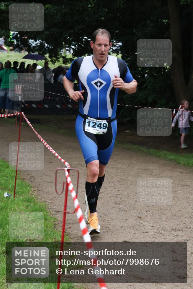21.06.2025 - 27. Vierlanden-Triathlon Lena Gebhardt http://msf.ph/oto/7998676 15.06.2025 13:57:38 Laufen 2025, 1249 meine-sportfotos.de