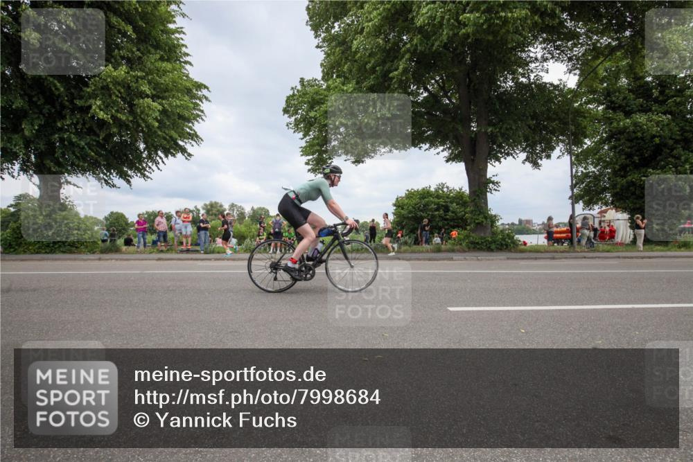 15.06.2025 - 7 Türme Triathlon Yannick Fuchs http://msf.ph/oto/7998684 15.06.2025 14:00:27 Radfahren 405 meine-sportfotos.de