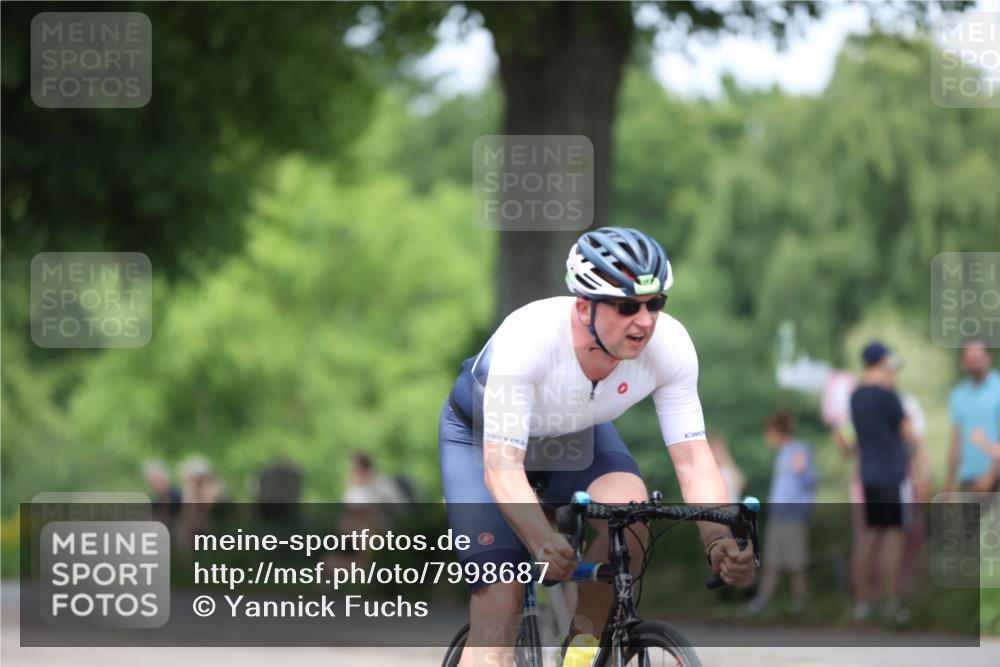 15.06.2025 - 7 Türme Triathlon Yannick Fuchs http://msf.ph/oto/7998687 15.06.2025 13:13:28 Radfahren 662, 668, 726, 771, 854 meine-sportfotos.de