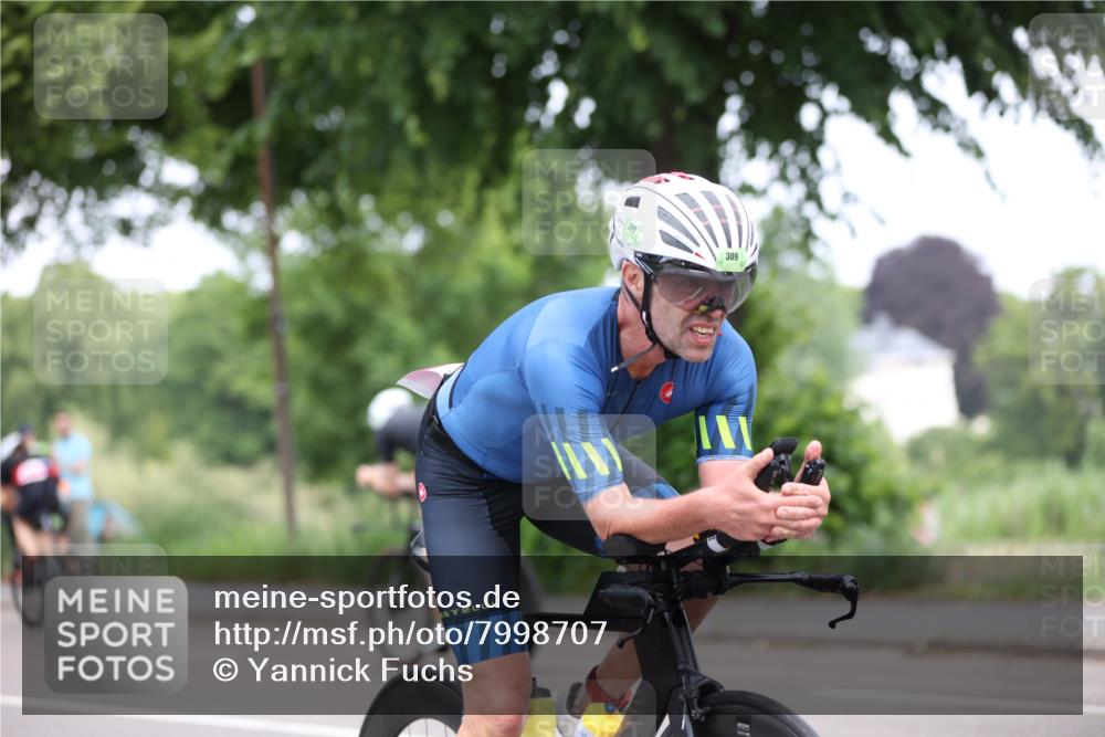 15.06.2025 - 7 Türme Triathlon Yannick Fuchs http://msf.ph/oto/7998707 15.06.2025 12:19:57 Radfahren 309, 414 meine-sportfotos.de