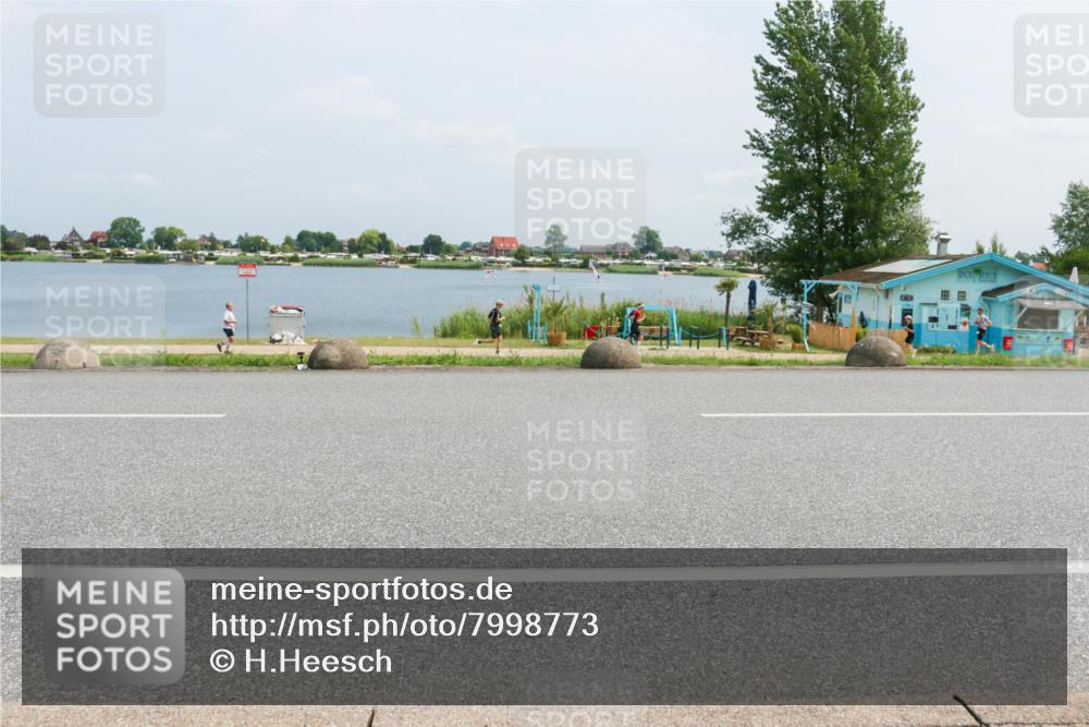 21.06.2025 - 27. Vierlanden-Triathlon H.Heesch http://msf.ph/oto/7998773 15.06.2025 12:31:40 Radfahren 785, 1000, 1001, 1002, 1003 meine-sportfotos.de