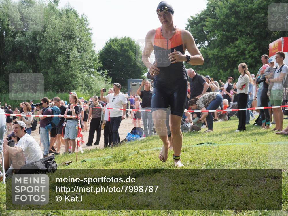 15.06.2025 - 27. Vierlanden-Triathlon KatJ http://msf.ph/oto/7998787 15.06.2025 09:56:12 Schwimmen 268, 277, 285, 312, 315, 349, 357 meine-sportfotos.de
