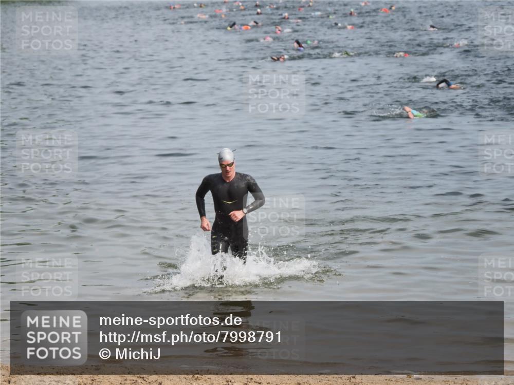 21.06.2025 - 27. Vierlanden-Triathlon MichiJ http://msf.ph/oto/7998791 15.06.2026 10:03:12 Schwimmen 406 meine-sportfotos.de