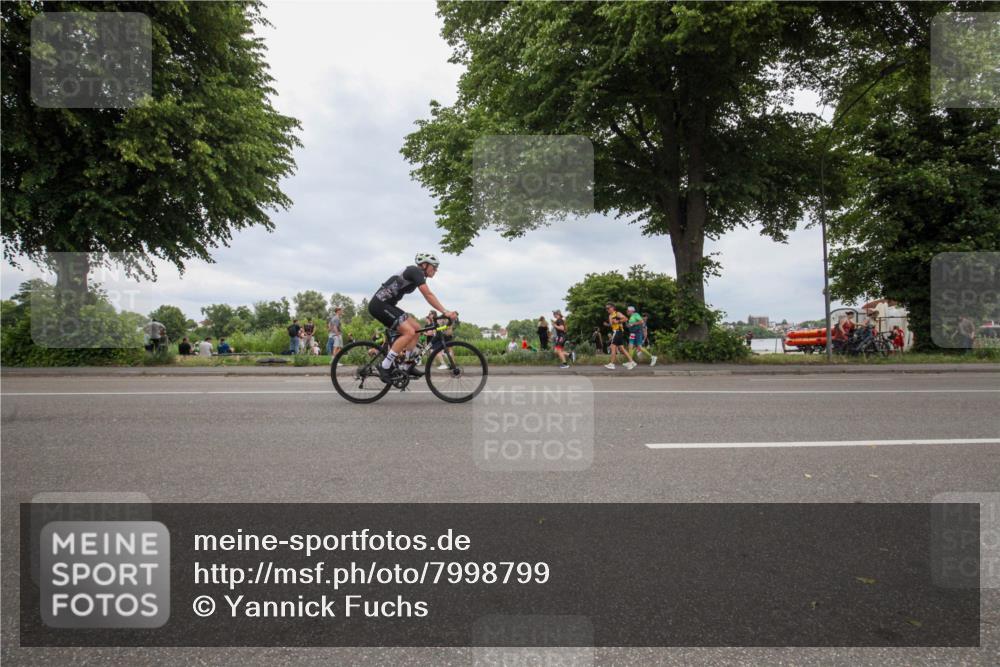 15.06.2025 - 7 Türme Triathlon Yannick Fuchs http://msf.ph/oto/7998799 15.06.2025 14:04:09 Radfahren 653 meine-sportfotos.de