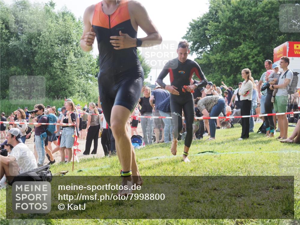 15.06.2025 - 27. Vierlanden-Triathlon KatJ http://msf.ph/oto/7998800 15.06.2025 09:56:13 Schwimmen 268, 277, 285, 314, 315, 349, 357 meine-sportfotos.de