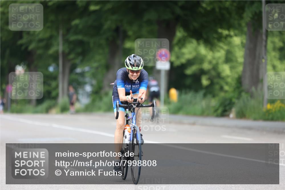 15.06.2025 - 7 Türme Triathlon Yannick Fuchs http://msf.ph/oto/7998808 15.06.2025 12:20:16 Radfahren 248, 397, 583, 657 meine-sportfotos.de