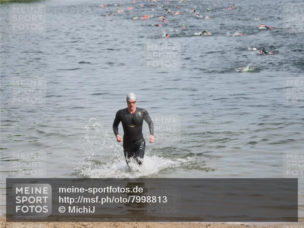 21.06.2025 - 27. Vierlanden-Triathlon MichiJ http://msf.ph/oto/7998813 15.06.2026 10:03:12 Schwimmen 406 meine-sportfotos.de