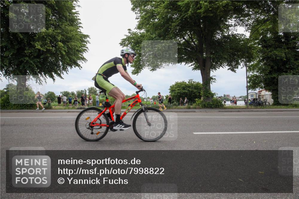 15.06.2025 - 7 Türme Triathlon Yannick Fuchs http://msf.ph/oto/7998822 15.06.2025 14:08:13 Radfahren 1158 meine-sportfotos.de