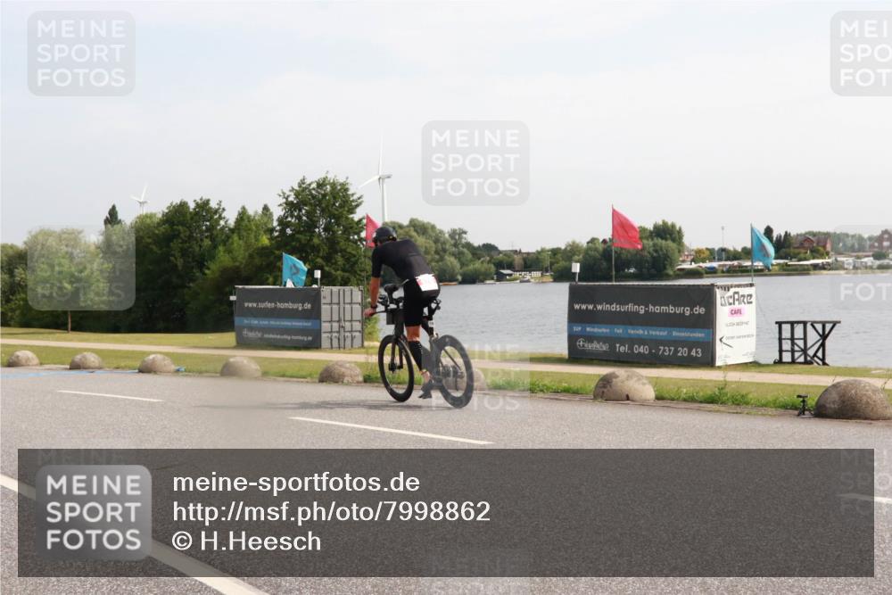 15.06.2025 - 27. Vierlanden-Triathlon H.Heesch http://msf.ph/oto/7998862 15.06.2025 09:57:43 Radfahren 176 meine-sportfotos.de