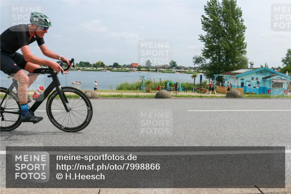 21.06.2025 - 27. Vierlanden-Triathlon H.Heesch http://msf.ph/oto/7998866 15.06.2025 12:31:42 Radfahren 785, 1000, 1001, 1002, 1003 meine-sportfotos.de