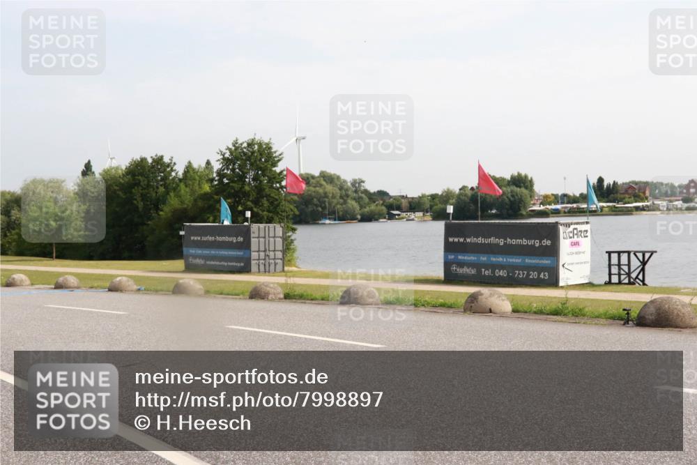 15.06.2025 - 27. Vierlanden-Triathlon H.Heesch http://msf.ph/oto/7998897 15.06.2025 09:58:31 Radfahren  meine-sportfotos.de