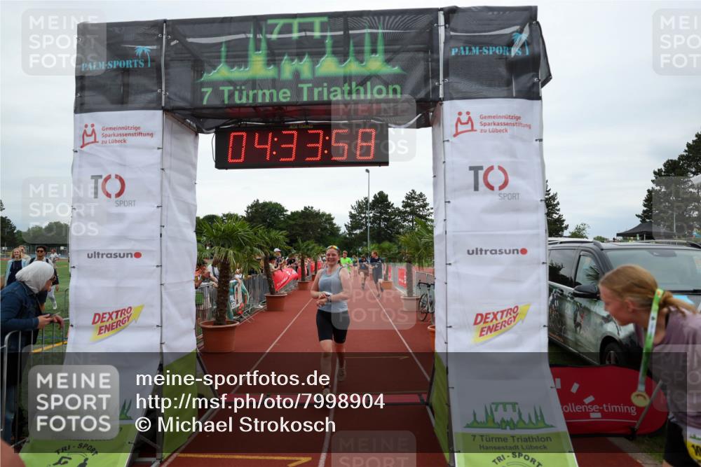 15.06.2025 - 7 Türme Triathlon Michael Strokosch http://msf.ph/oto/7998904 15.06.2025 14:33:58 Ziel 379, 598, 668, 728 meine-sportfotos.de