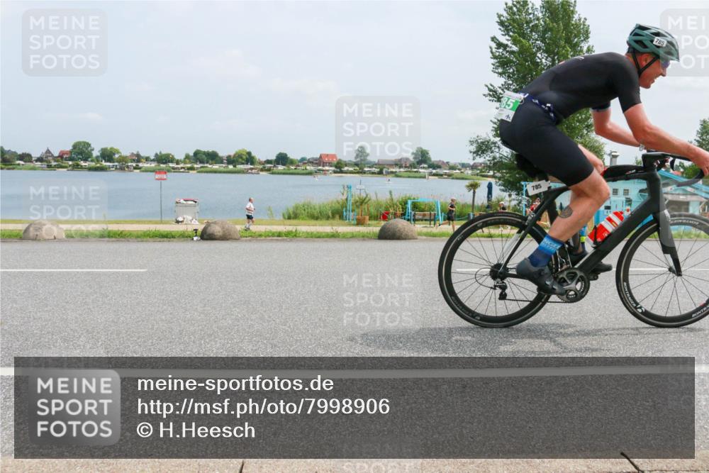21.06.2025 - 27. Vierlanden-Triathlon H.Heesch http://msf.ph/oto/7998906 15.06.2025 12:31:42 Radfahren 785, 1000, 1001, 1002, 1003 meine-sportfotos.de