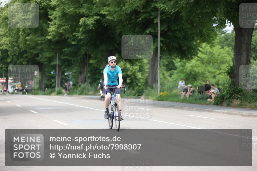 15.06.2025 - 7 Türme Triathlon Yannick Fuchs http://msf.ph/oto/7998907 15.06.2025 13:13:49 Radfahren 195, 216, 563, 787, 1027, 1135 meine-sportfotos.de