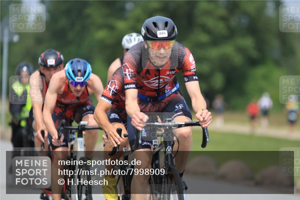 21.06.2025 - 27. Vierlanden-Triathlon H.Heesch http://msf.ph/oto/7998909 15.06.2025 12:29:42 Radfahren 937, 951, 989, 990, 991, 992, 993 meine-sportfotos.de