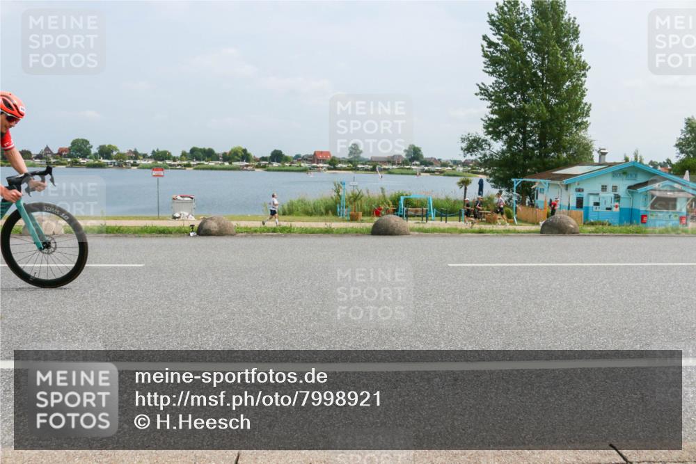 21.06.2025 - 27. Vierlanden-Triathlon H.Heesch http://msf.ph/oto/7998921 15.06.2025 12:31:43 Radfahren 785, 1000, 1001, 1002, 1003 meine-sportfotos.de