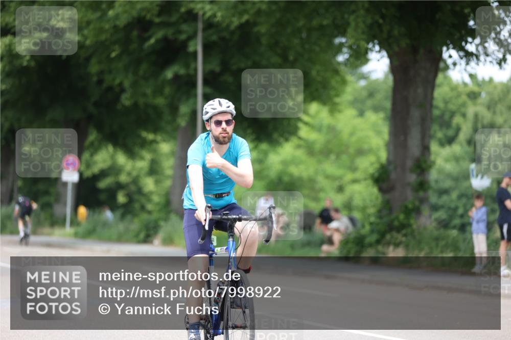 15.06.2025 - 7 Türme Triathlon Yannick Fuchs http://msf.ph/oto/7998922 15.06.2025 13:13:49 Radfahren 195, 216, 563, 787, 1027, 1135 meine-sportfotos.de