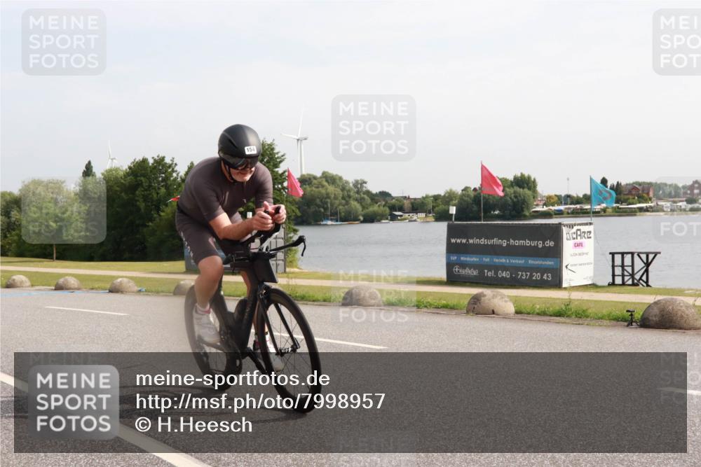 15.06.2025 - 27. Vierlanden-Triathlon H.Heesch http://msf.ph/oto/7998957 15.06.2025 10:00:16 Radfahren 154 meine-sportfotos.de