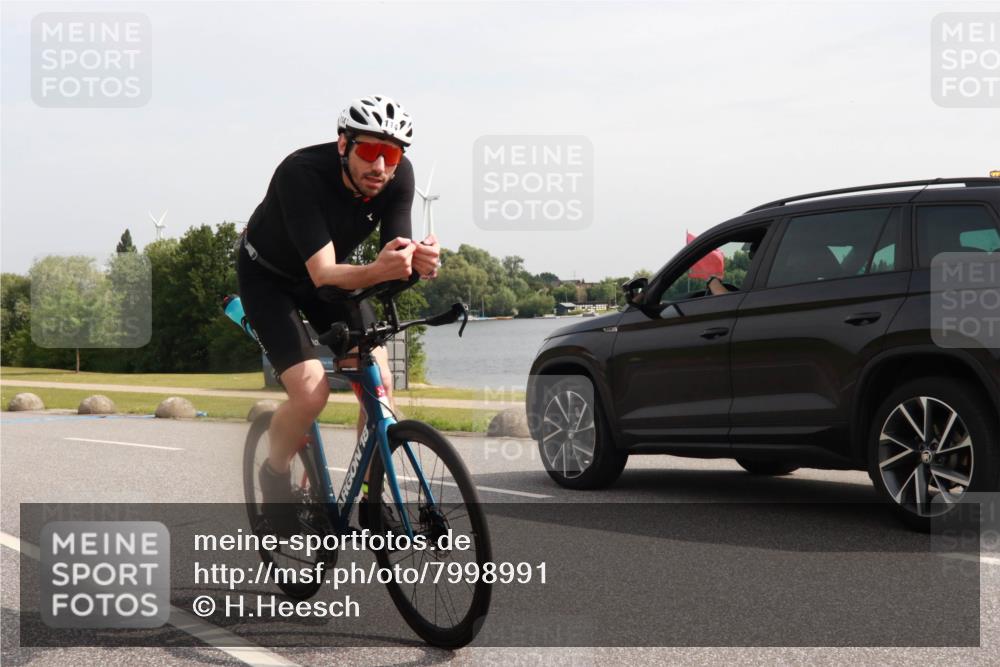 15.06.2025 - 27. Vierlanden-Triathlon H.Heesch http://msf.ph/oto/7998991 15.06.2025 10:03:40 Radfahren 58, 114, 304, 308 meine-sportfotos.de