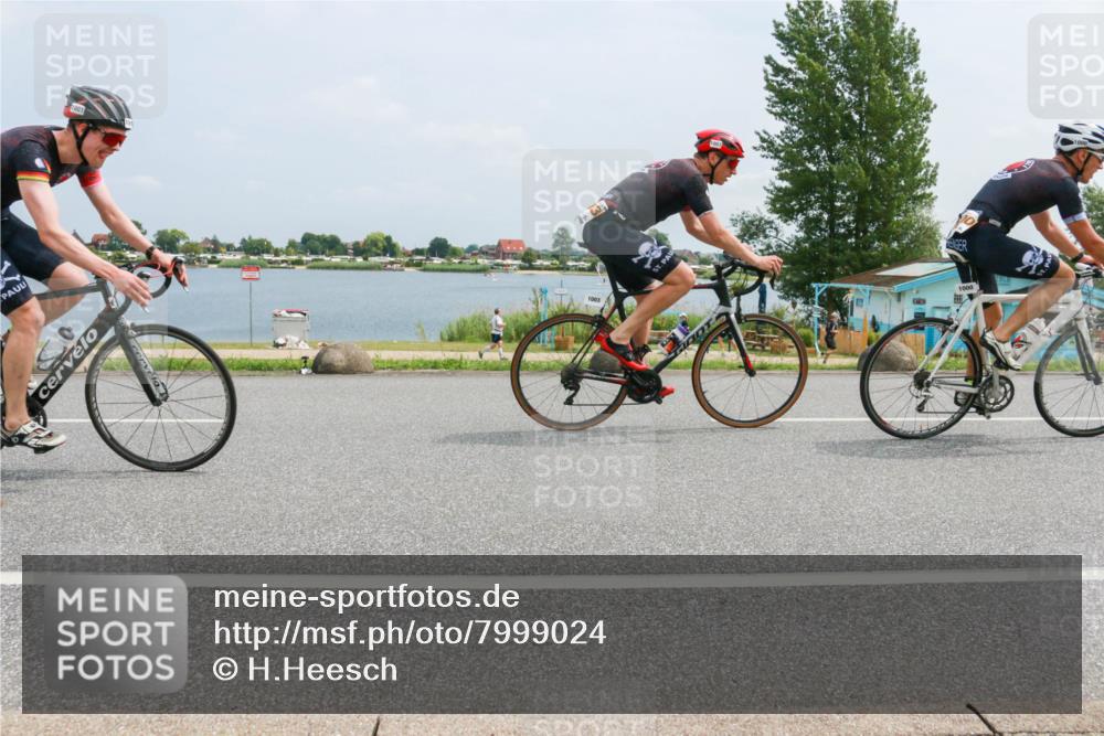 21.06.2025 - 27. Vierlanden-Triathlon H.Heesch http://msf.ph/oto/7999024 15.06.2025 12:31:44 Radfahren 785, 861, 1000, 1001, 1002, 1003 meine-sportfotos.de
