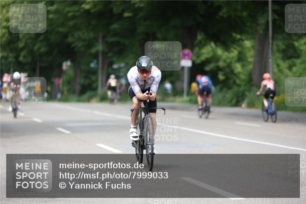 15.06.2025 - 7 Türme Triathlon Yannick Fuchs http://msf.ph/oto/7999033 15.06.2025 13:13:58 Radfahren 263, 787, 922, 1151, 1184 meine-sportfotos.de