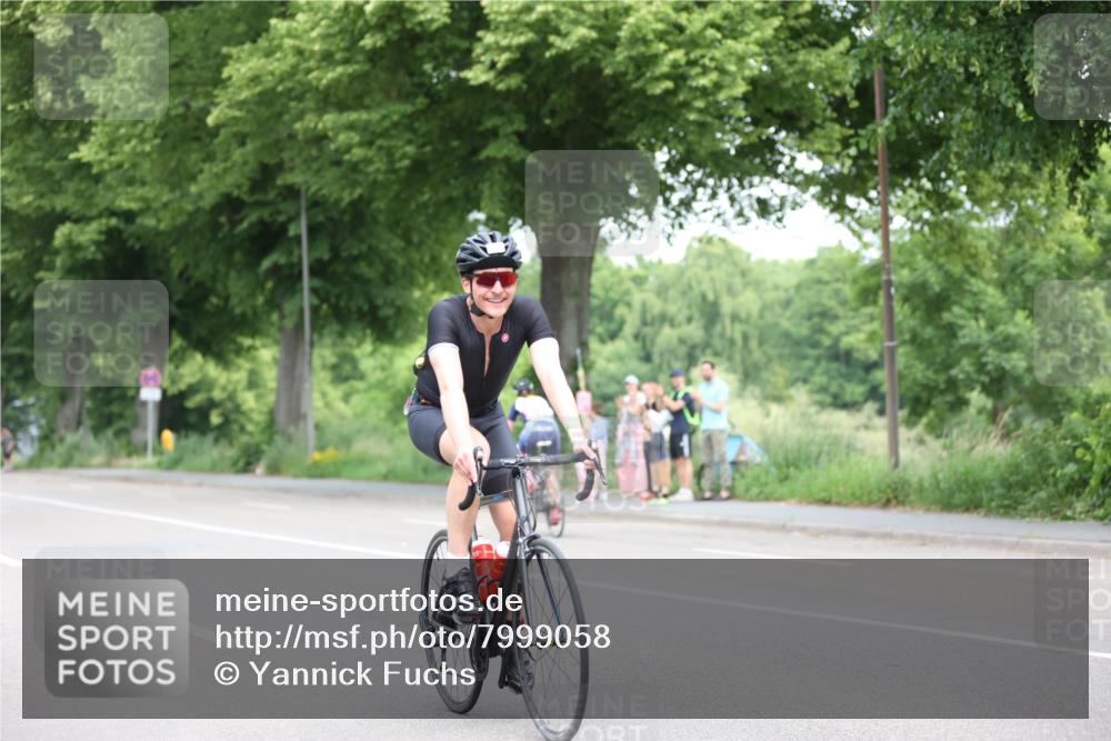 15.06.2025 - 7 Türme Triathlon Yannick Fuchs http://msf.ph/oto/7999058 15.06.2025 12:20:39 Radfahren 511, 537, 567 meine-sportfotos.de