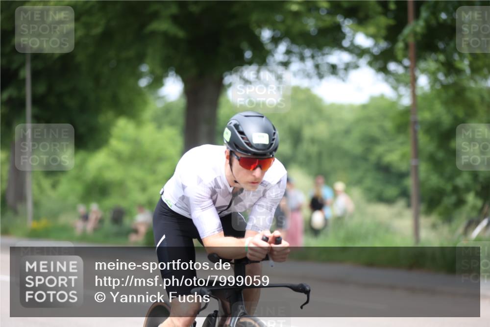 15.06.2025 - 7 Türme Triathlon Yannick Fuchs http://msf.ph/oto/7999059 15.06.2025 13:13:59 Radfahren 263, 439, 922, 1151, 1184 meine-sportfotos.de