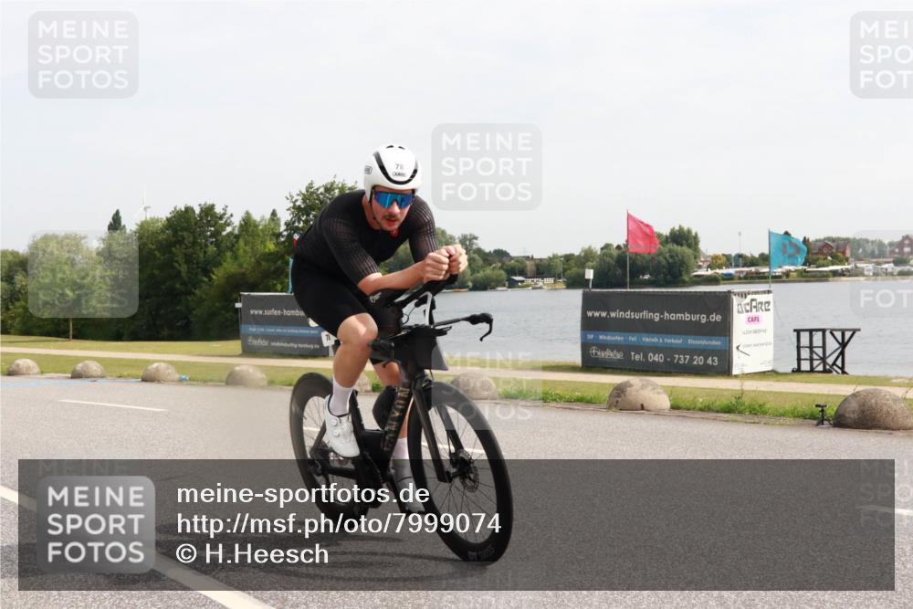 15.06.2025 - 27. Vierlanden-Triathlon H.Heesch http://msf.ph/oto/7999074 15.06.2025 10:13:04 Radfahren 78 meine-sportfotos.de