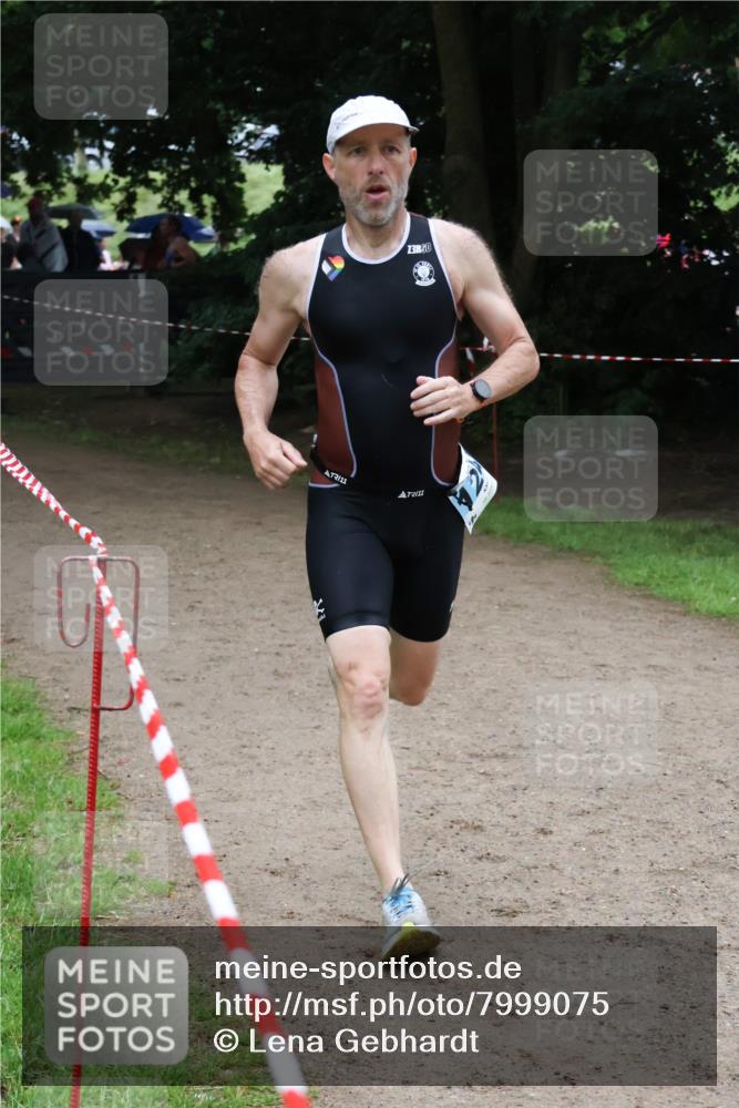 21.06.2025 - 27. Vierlanden-Triathlon Lena Gebhardt http://msf.ph/oto/7999075 15.06.2025 13:59:28 Laufen 3, 11 meine-sportfotos.de