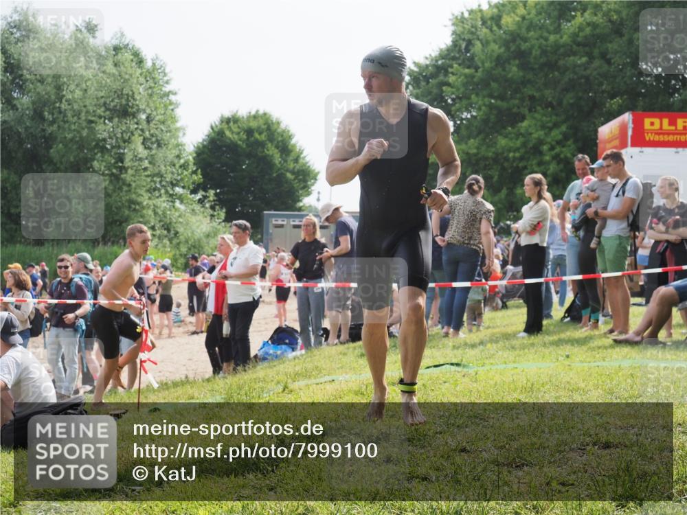 15.06.2025 - 27. Vierlanden-Triathlon KatJ http://msf.ph/oto/7999100 15.06.2025 09:56:19 Schwimmen 260, 277, 285, 314, 315, 323, 349, 357, 438 meine-sportfotos.de