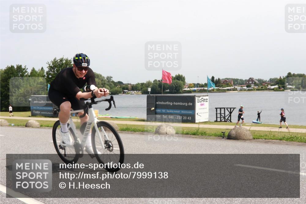 21.06.2025 - 27. Vierlanden-Triathlon H.Heesch http://msf.ph/oto/7999138 15.06.2025 11:38:44 Radfahren 636, 668, 716, 793, 837 meine-sportfotos.de
