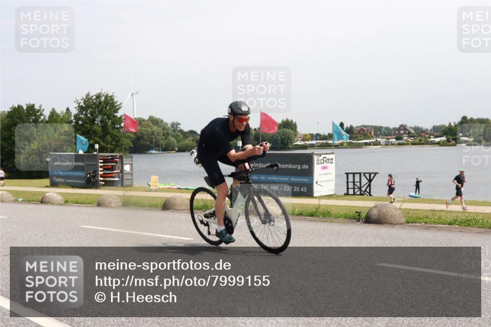 15.06.2025 - 27. Vierlanden-Triathlon H.Heesch http://msf.ph/oto/7999155 15.06.2025 11:38:46 Radfahren 636, 668, 793, 837 meine-sportfotos.de