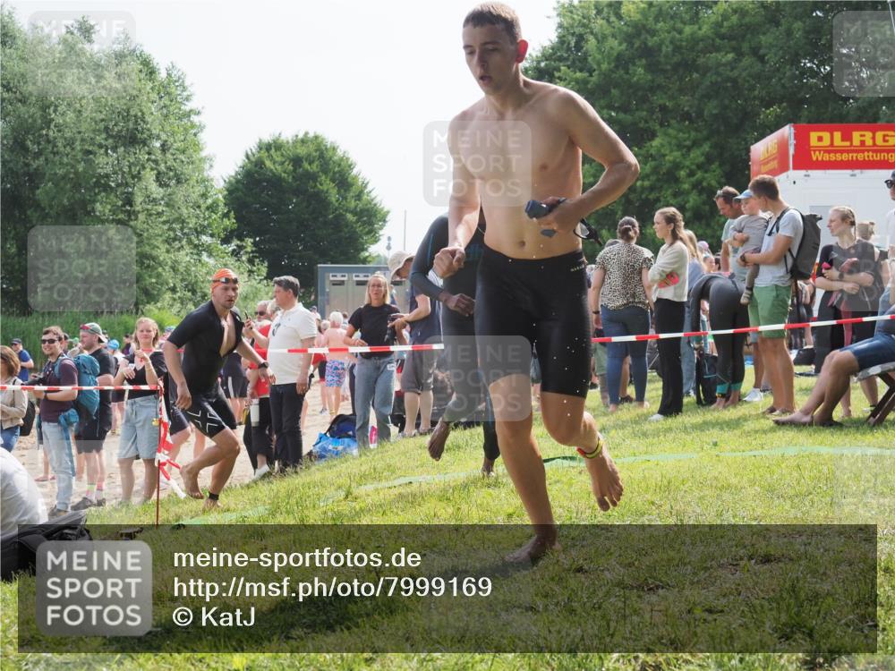 15.06.2025 - 27. Vierlanden-Triathlon KatJ http://msf.ph/oto/7999169 15.06.2025 09:56:21 Schwimmen 260, 277, 314, 315, 323, 349, 438 meine-sportfotos.de
