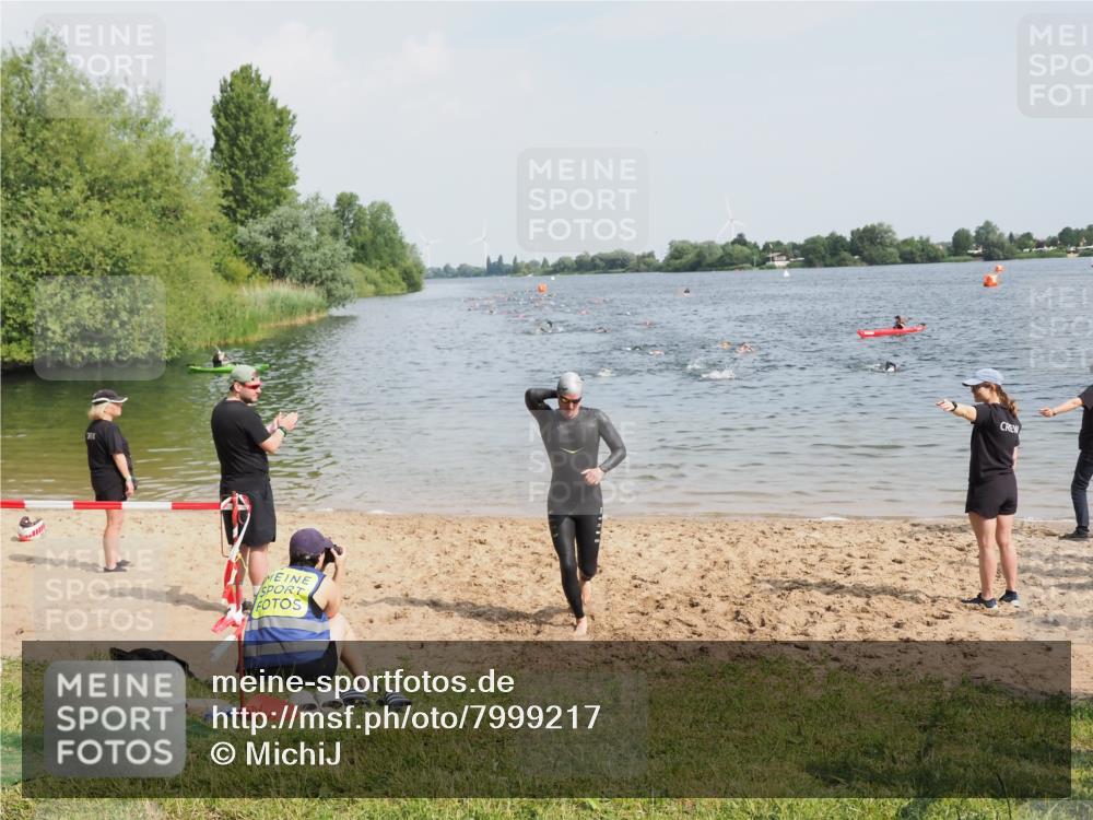 21.06.2025 - 27. Vierlanden-Triathlon MichiJ http://msf.ph/oto/7999217 15.06.2026 10:03:18 Schwimmen 406 meine-sportfotos.de