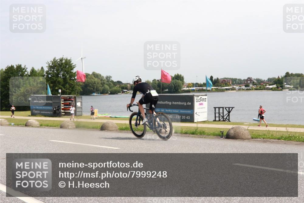 21.06.2025 - 27. Vierlanden-Triathlon H.Heesch http://msf.ph/oto/7999248 15.06.2025 11:38:53 Radfahren 744 meine-sportfotos.de