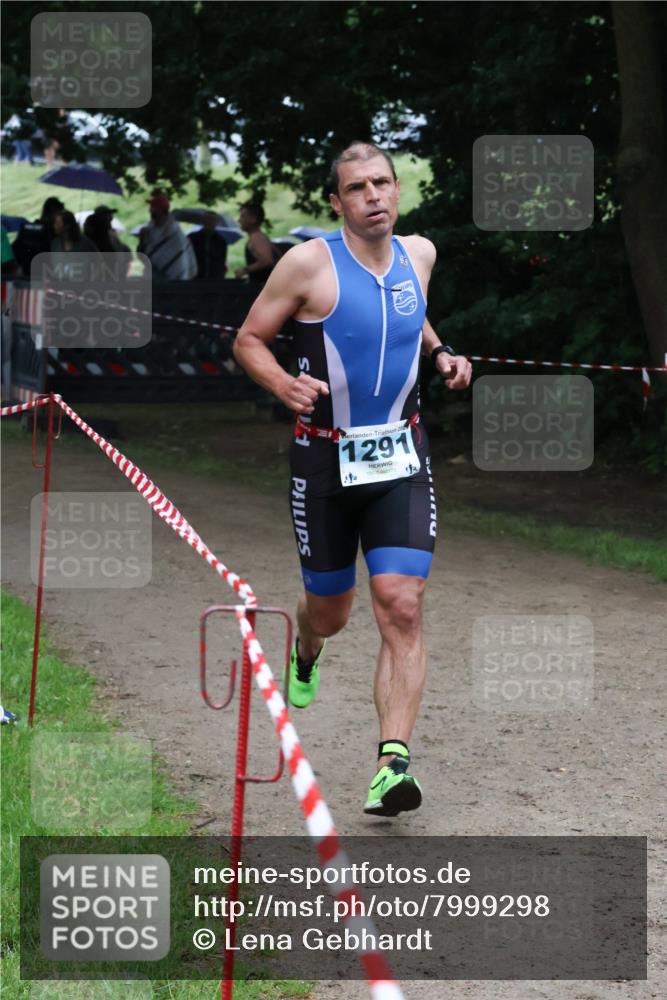 21.06.2025 - 27. Vierlanden-Triathlon Lena Gebhardt http://msf.ph/oto/7999298 15.06.2025 14:00:26 Laufen 1291 meine-sportfotos.de