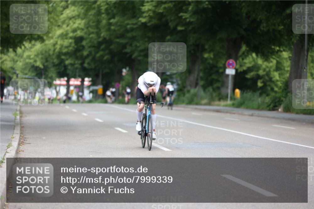 15.06.2025 - 7 Türme Triathlon Yannick Fuchs http://msf.ph/oto/7999339 15.06.2025 12:22:01 Radfahren 215, 248, 371 meine-sportfotos.de