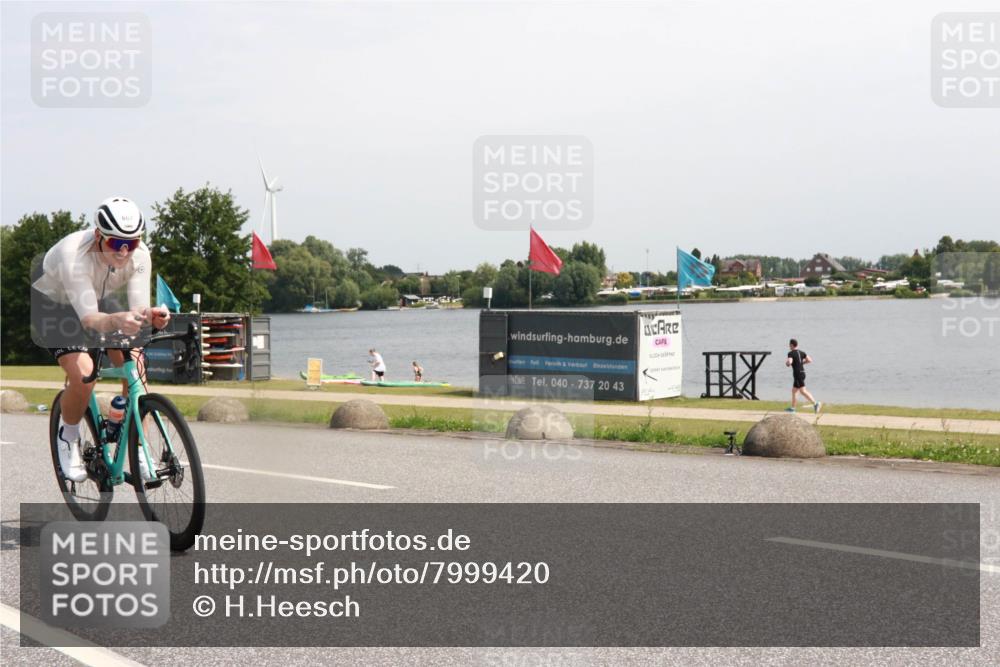 21.06.2025 - 27. Vierlanden-Triathlon H.Heesch http://msf.ph/oto/7999420 15.06.2025 11:39:18 Radfahren 220, 641, 667, 723, 746, 808 meine-sportfotos.de