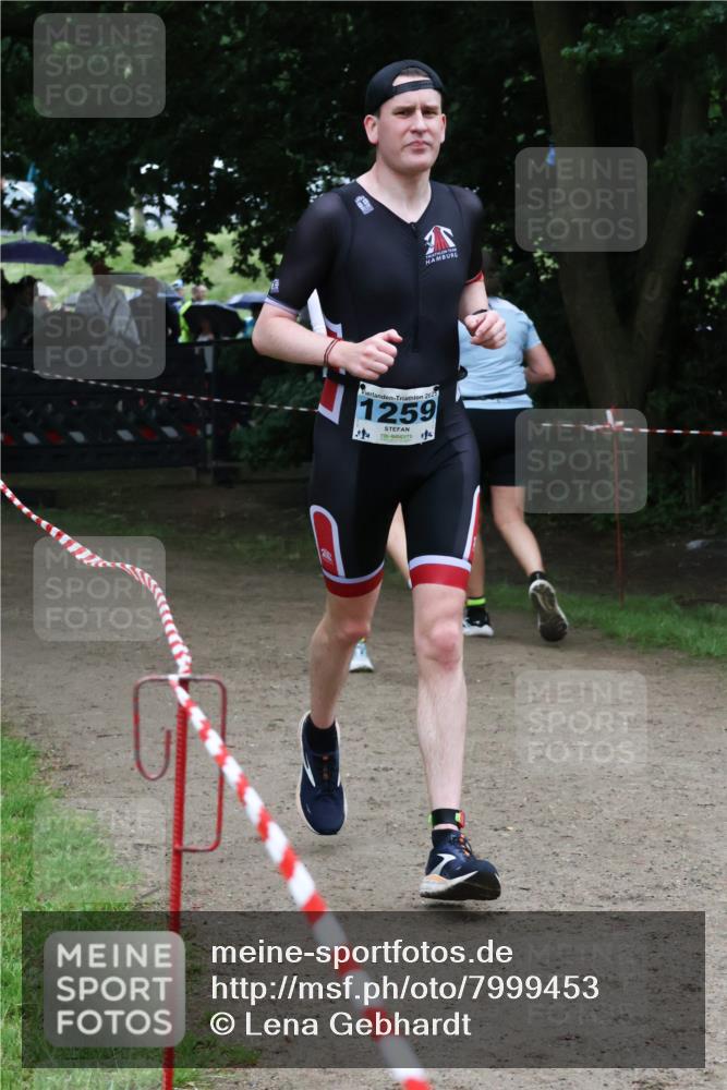 21.06.2025 - 27. Vierlanden-Triathlon Lena Gebhardt http://msf.ph/oto/7999453 15.06.2025 14:00:43 Laufen 2025, 1259, 0 meine-sportfotos.de