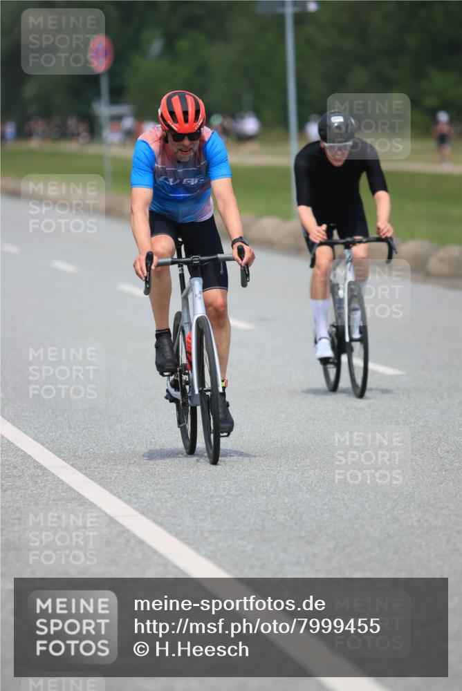21.06.2025 - 27. Vierlanden-Triathlon H.Heesch http://msf.ph/oto/7999455 15.06.2025 12:30:56 Radfahren 791, 830, 970, 1049, 1051, 1052 meine-sportfotos.de