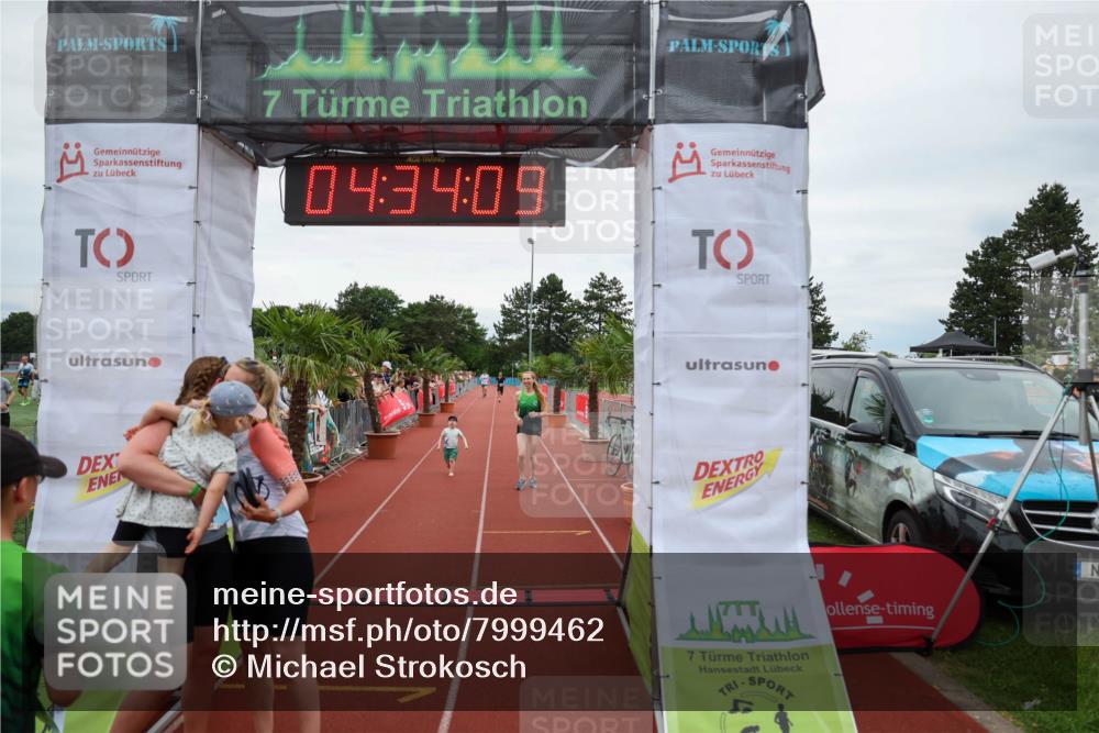 15.06.2025 - 7 Türme Triathlon Michael Strokosch http://msf.ph/oto/7999462 15.06.2025 14:34:09 Ziel  meine-sportfotos.de