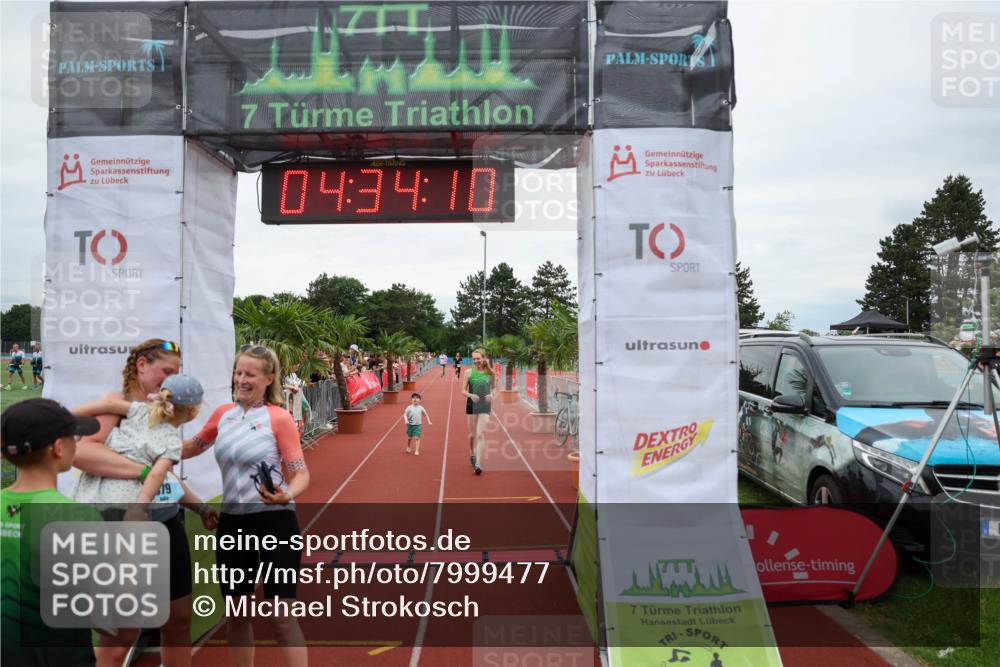 15.06.2025 - 7 Türme Triathlon Michael Strokosch http://msf.ph/oto/7999477 15.06.2025 14:34:09 Ziel  meine-sportfotos.de