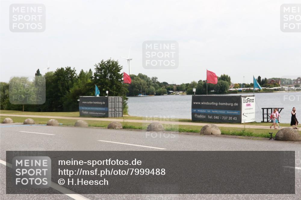 15.06.2025 - 27. Vierlanden-Triathlon H.Heesch http://msf.ph/oto/7999488 15.06.2025 10:23:30 Radfahren 64, 226, 507, 608 meine-sportfotos.de