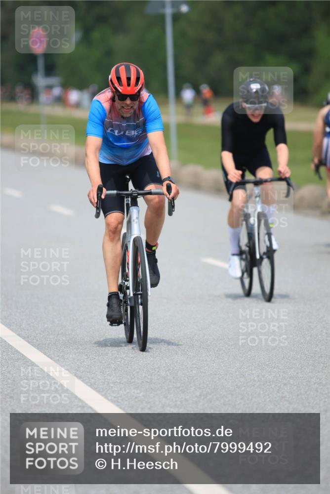 21.06.2025 - 27. Vierlanden-Triathlon H.Heesch http://msf.ph/oto/7999492 15.06.2025 12:30:56 Radfahren 791, 830, 970, 1049, 1051, 1052 meine-sportfotos.de
