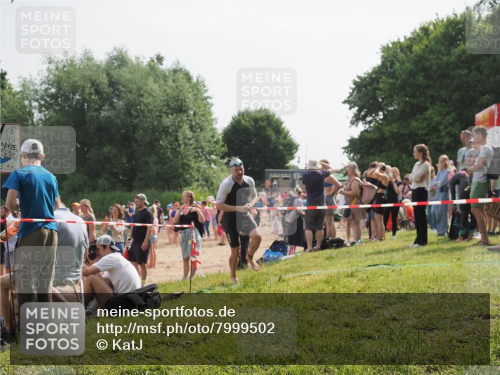 15.06.2025 - 27. Vierlanden-Triathlon KatJ http://msf.ph/oto/7999502 15.06.2025 09:56:44 Schwimmen 254, 275, 276, 281, 286, 320, 341 meine-sportfotos.de