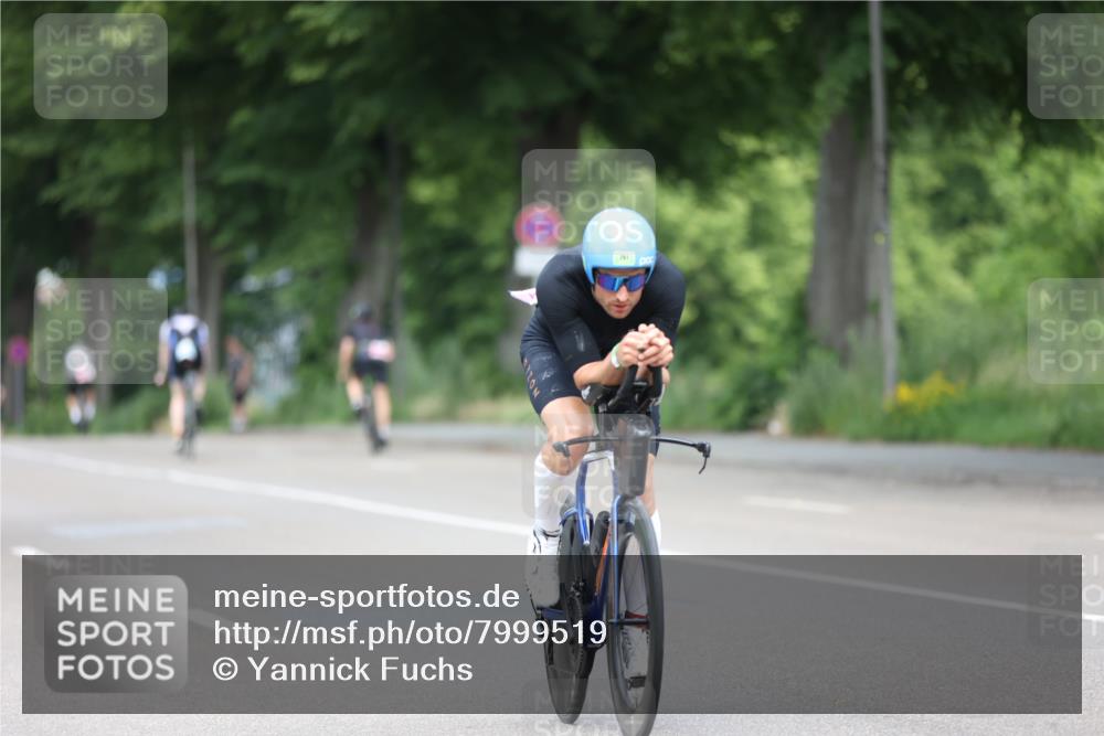 15.06.2025 - 7 Türme Triathlon Yannick Fuchs http://msf.ph/oto/7999519 15.06.2025 12:22:35 Radfahren 615, 649, 678 meine-sportfotos.de