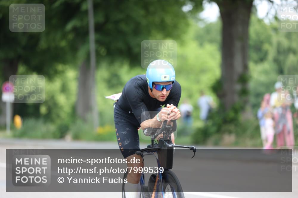 15.06.2025 - 7 Türme Triathlon Yannick Fuchs http://msf.ph/oto/7999539 15.06.2025 12:22:35 Radfahren 615, 649, 678 meine-sportfotos.de
